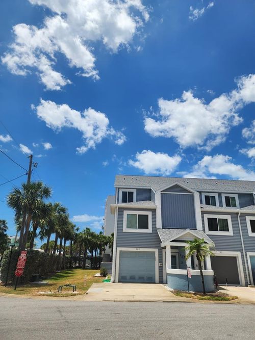 900 Harbour House Dr, INDIAN ROCKS BEACH, FL, 33785-3734 | Card Image