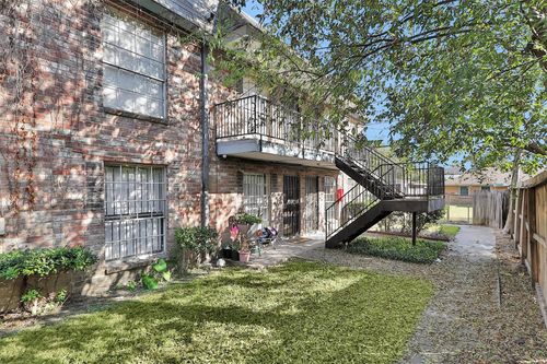 apt-61-201 W Rosamond St, Houston, TX, 77076-3902 | Card Image