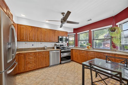 12 Hampton Way, Woodbury, NY, 11797-2423 | Card Image