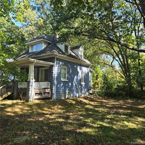 13940 Dolphin St, Detroit, MI, 48223-2502 | Card Image