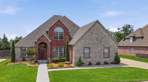 3920 S Sequoia Ave, Broken Arrow, OK, 74011-1140 | Card Image