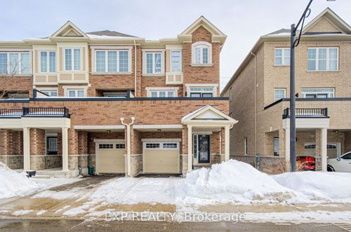 10616 Bathurst St, Vaughan, ON, L6A4Y4 | Card Image