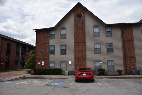 apt-113-218 N Texas Blvd, Denton, TX, 76201-5668 | Card Image