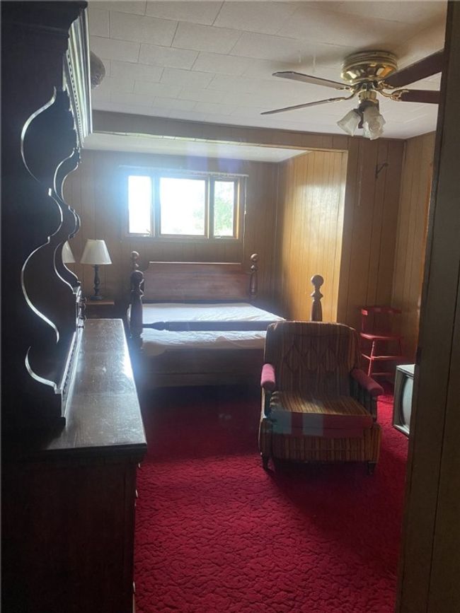 Main floor bedroom | Image 5