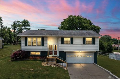 198 Golfwood Dr, West Carrollton, OH, 45449-1572 | Card Image