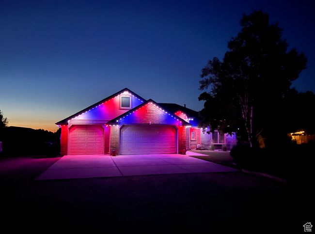 Permanent Trim lighting for your holiday decorating | Image 34