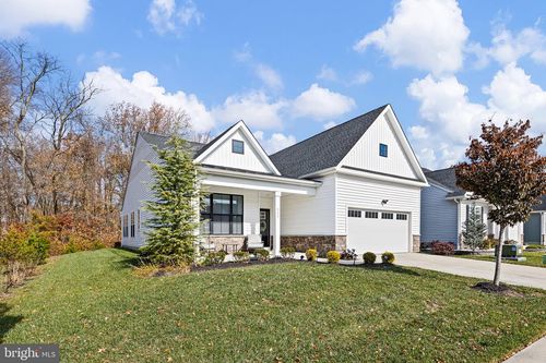 511 Davis Falls Dr, Newark, DE, 19702-3986 | Card Image