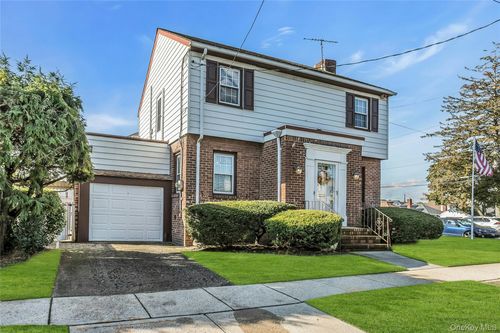 24402 137th Rd, Rosedale, NY, 11422-1807 | Card Image