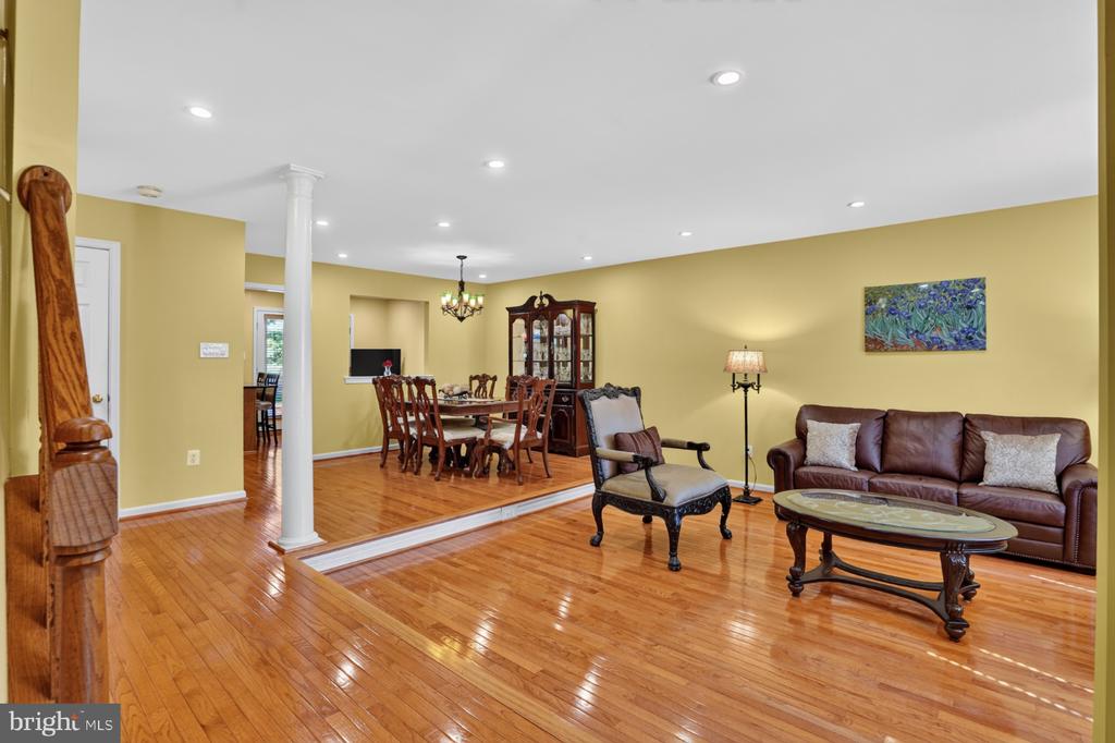 Residential in CENTREVILLE 4