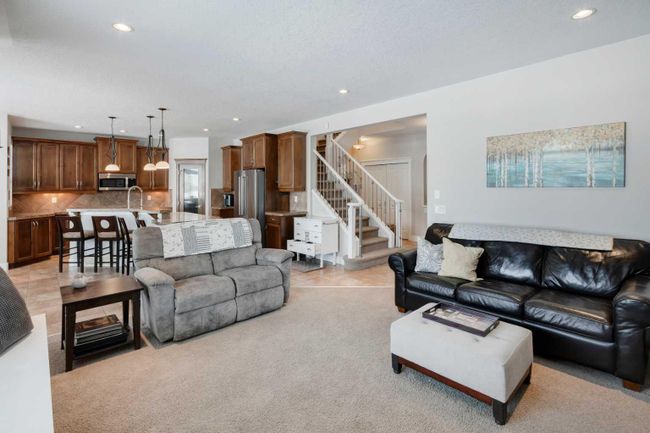 238 Kingsbury View Se, Home with 4 bedrooms, 3 bathrooms and 4 parking in Airdrie AB | Image 7