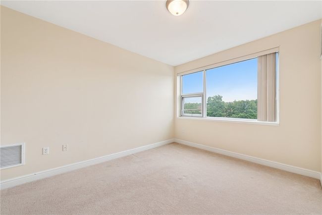 APT-306 - 5570 Centre Ave, Condo with 2 bedrooms, 2 bathrooms and 2 parking in Shadyside PA | Image 15