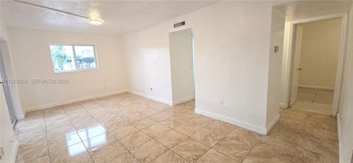 1-718 Se 8th St, Hialeah, FL, 33010 | Card Image