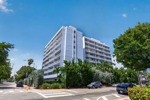 301-1045 10th St, Miami Beach, FL, 33139-5318 | Card Image
