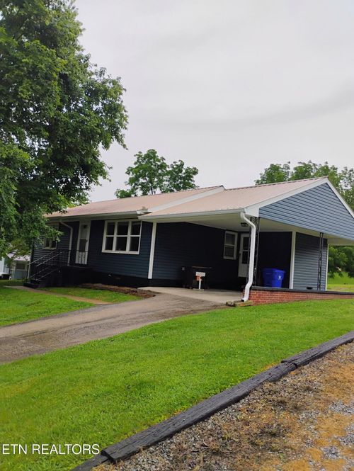 128 Sheridan Cir, Oak Ridge, TN, 37830-4743 | Card Image