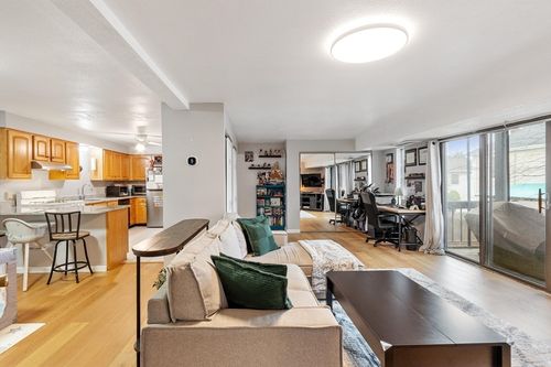 d6-1461 Pawtucket Blvd, Lowell, MA, 01854-1071 | Card Image