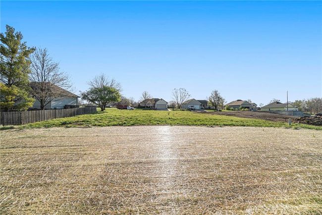 ***SIMULATED PHOTOS*** | Image 37