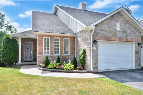 7 Village Cres, Peterborough, ON, K9J8S7 | Card Image