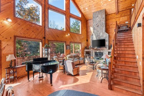 570 Duck Gap, Blairsville, GA, 30512 | Card Image