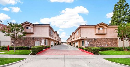 8404 Whitaker St, Buena Park, CA, 90621-3133 | Card Image