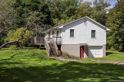 401 W Dover Road, Pawling, NY, 12564 | Card Image