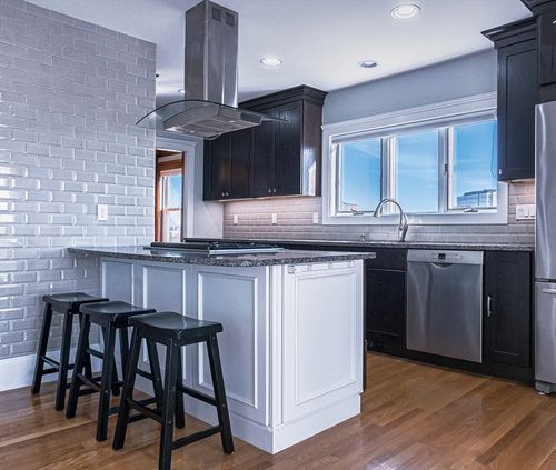 8-8 Putnam Rd, Somerville, MA, 02145-1016 | Card Image