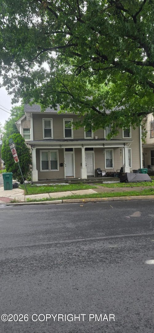 313 S Courtland St, East Stroudsburg, PA, 18301-2808 | Card Image