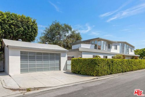 12041 Huston St, Valley Village, CA, 91607 | Card Image