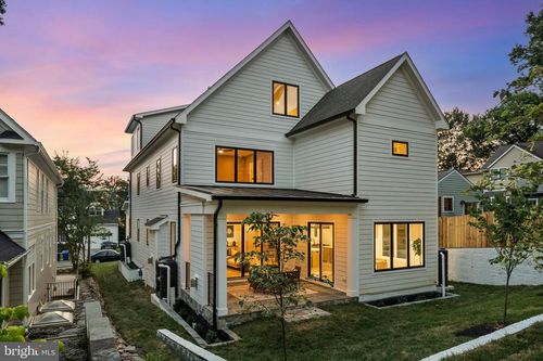1905 N Taylor St, ARLINGTON, VA, 22207-3119 | Card Image
