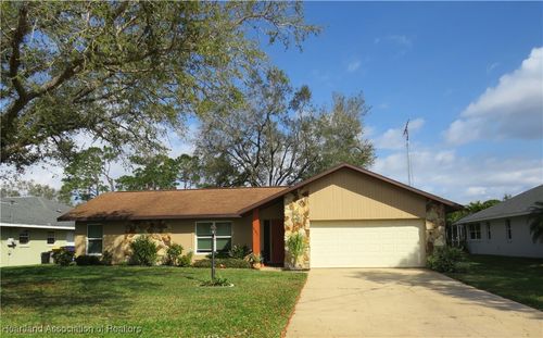 137 Delta Ave, Lake Placid, FL, 33852-6288 | Card Image