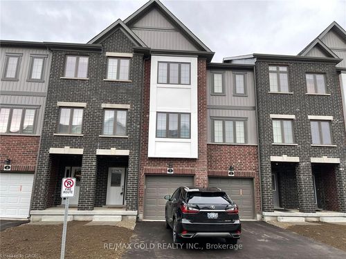 {{alt}} | Card Image