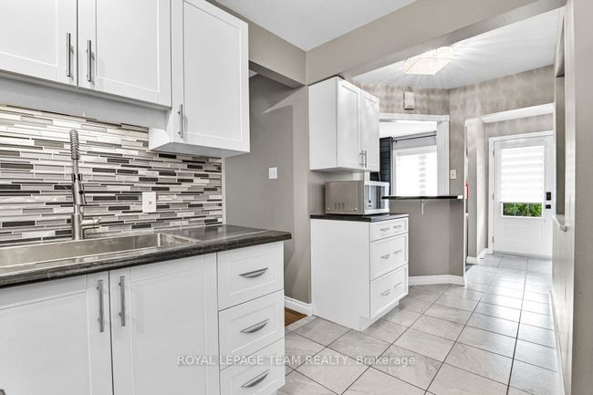 1 - 5 Timberview Way, Condo with 2 bedrooms, 3 bathrooms and 1 parking in Nepean ON | Image 17