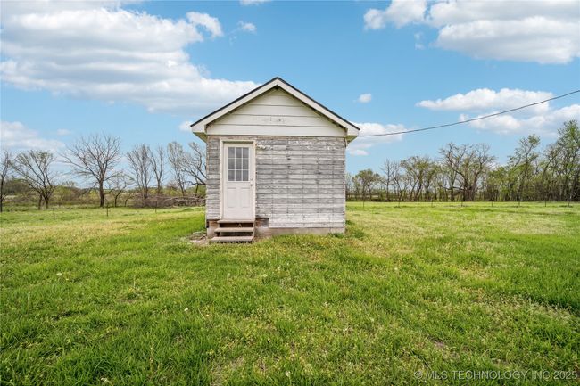 View of shed with entry steps | Image 28