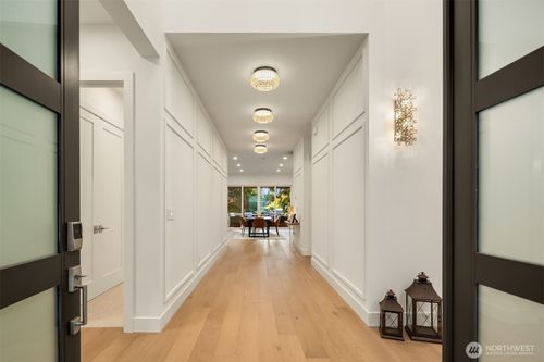 3739 139th Ave Se, Bellevue, WA, 98006-1434 | Card Image