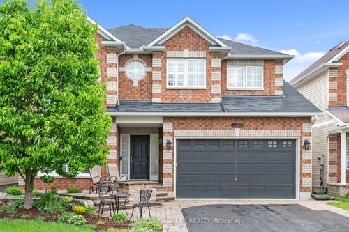 245 Lucinda Cres, Orleans, ON, K1W0A1 | Card Image