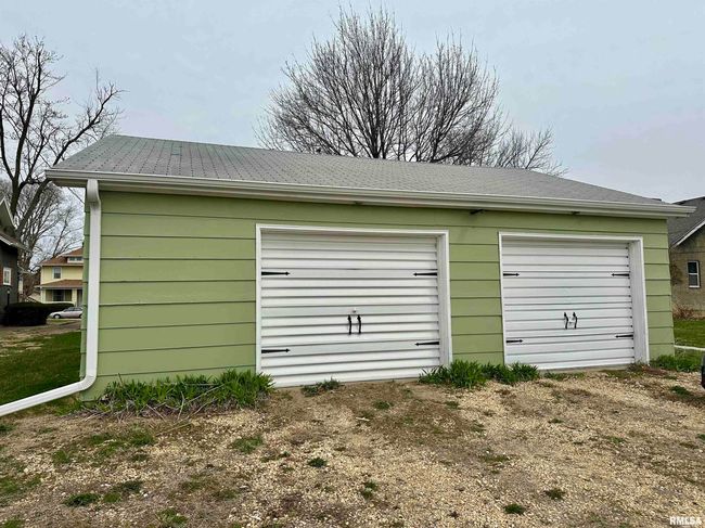 811 7 Th Ave S, House other with 3 bedrooms, 2 bathrooms and null parking in Clinton IA | Image 5