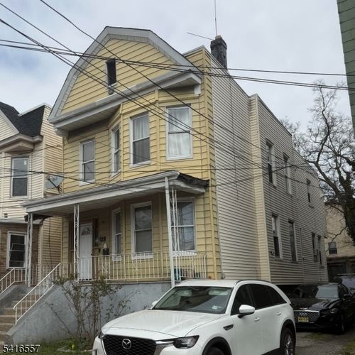 130 Bayview Ave, Jersey City, NJ, 07305-3305 | Card Image