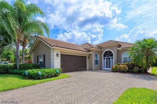 2271 Heydon Cir W, Naples, FL, 34120-4585 | Card Image