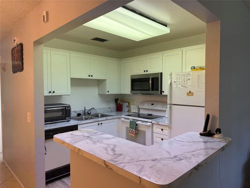 apt-204-10 Lake Vista Trl, Port St. Lucie, FL, 34952-6341 | Card Image
