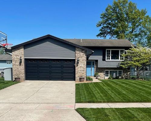 401 N Lillian St, Griffith, IN, 46319-2681 | Card Image