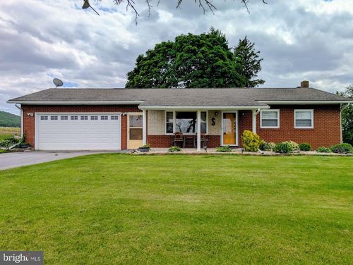 796 Lighthouse Rd, BREEZEWOOD, PA, 15533-8109 | Card Image