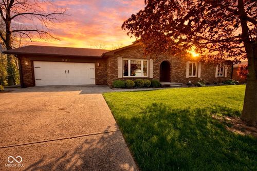 621 Elm Dr, Plainfield, IN, 46168-2115 | Card Image