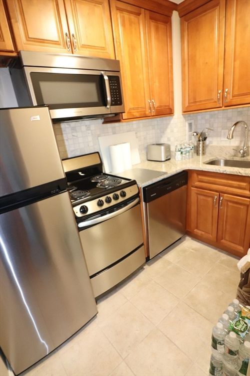 708-19 Winchester St, Brookline, MA, 02446 | Card Image