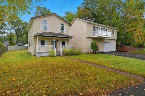 21 Grove St, Southwick, MA, 01077-9602 | Card Image