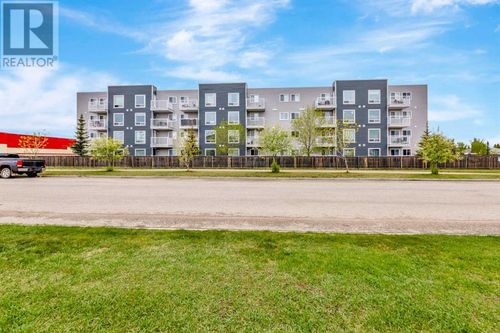 5101 18 St, Lloydminster, AB, T9V2G7 | Card Image