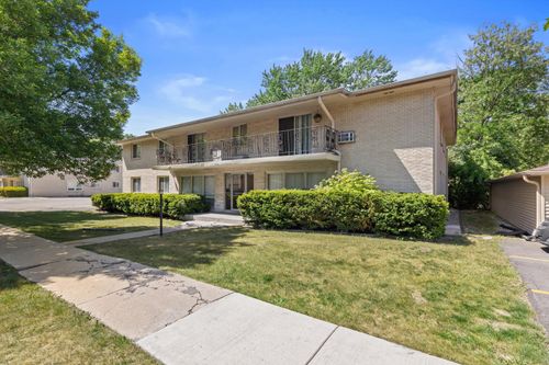 10112 W Sharon Ln, Milwaukee, WI, 53225-4642 | Card Image