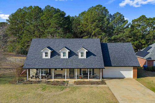 215 Spring Vlley Rd, Henderson, TX, 75652 | Card Image