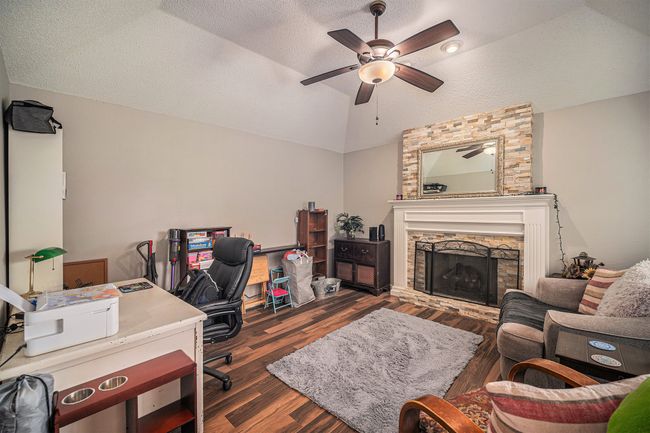 5501 Gateway Ln, House other with 3 bedrooms, 3 bathrooms and null parking in Arlington TX | Image 5