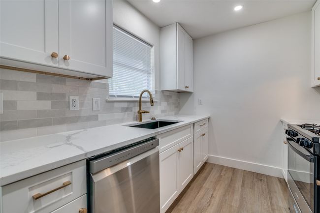 418 Clary Dr, House other with 3 bedrooms, 2 bathrooms and null parking in Mesquite TX | Image 5