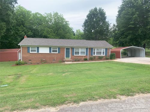 304 W Miller St, Jefferson, SC, 29718-8823 | Card Image