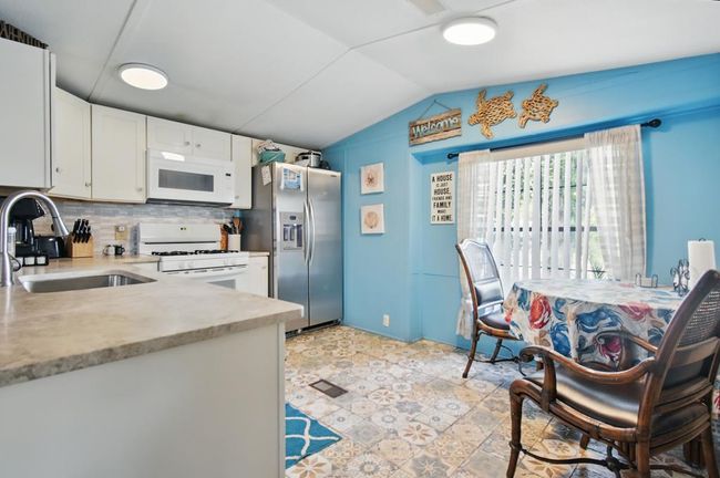 112 8 Th St E, House other with 4 bedrooms, 3 bathrooms and 1 parking in STEINHATCHEE FL | Image 32